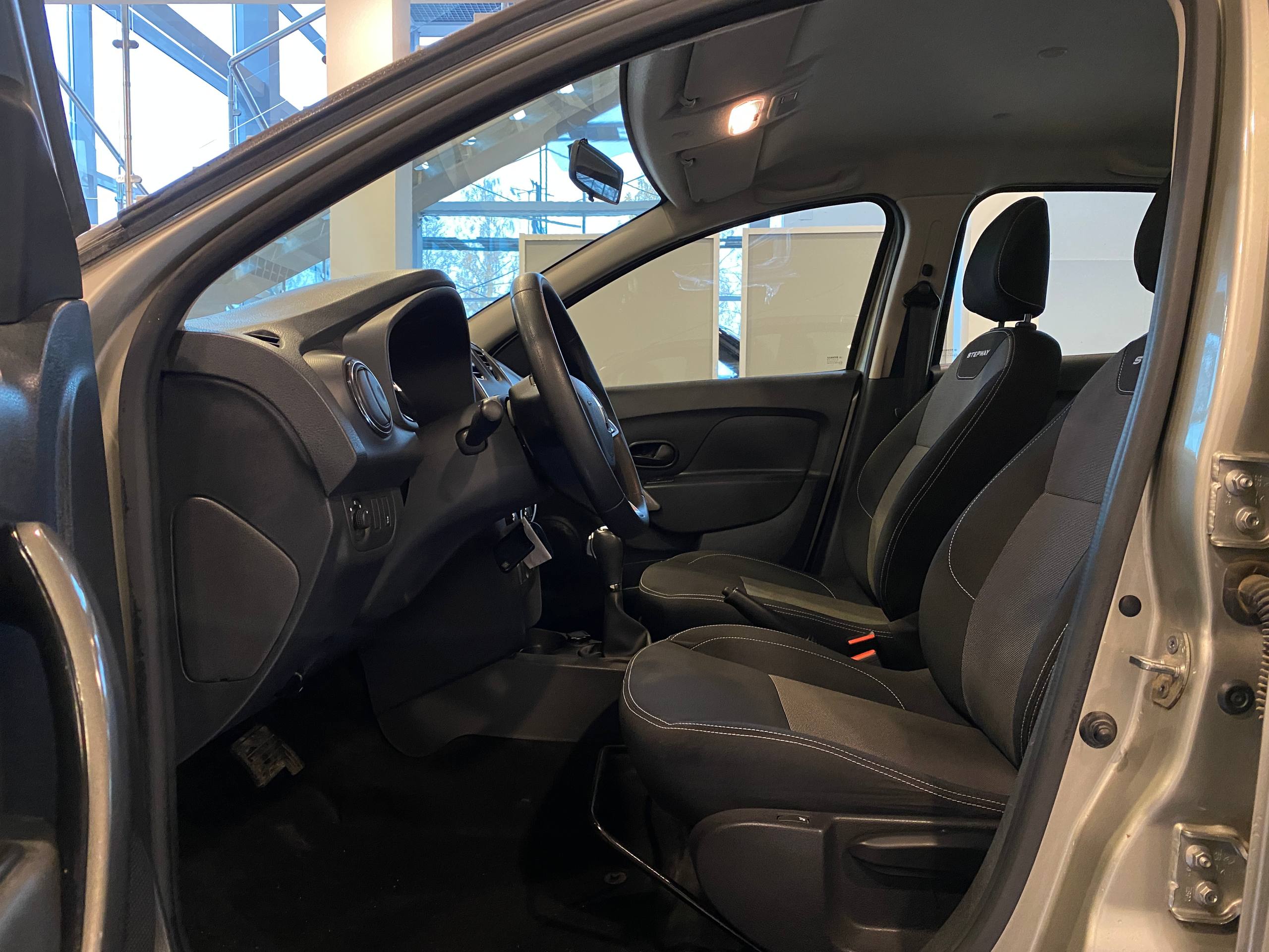 RENAULT LOGAN