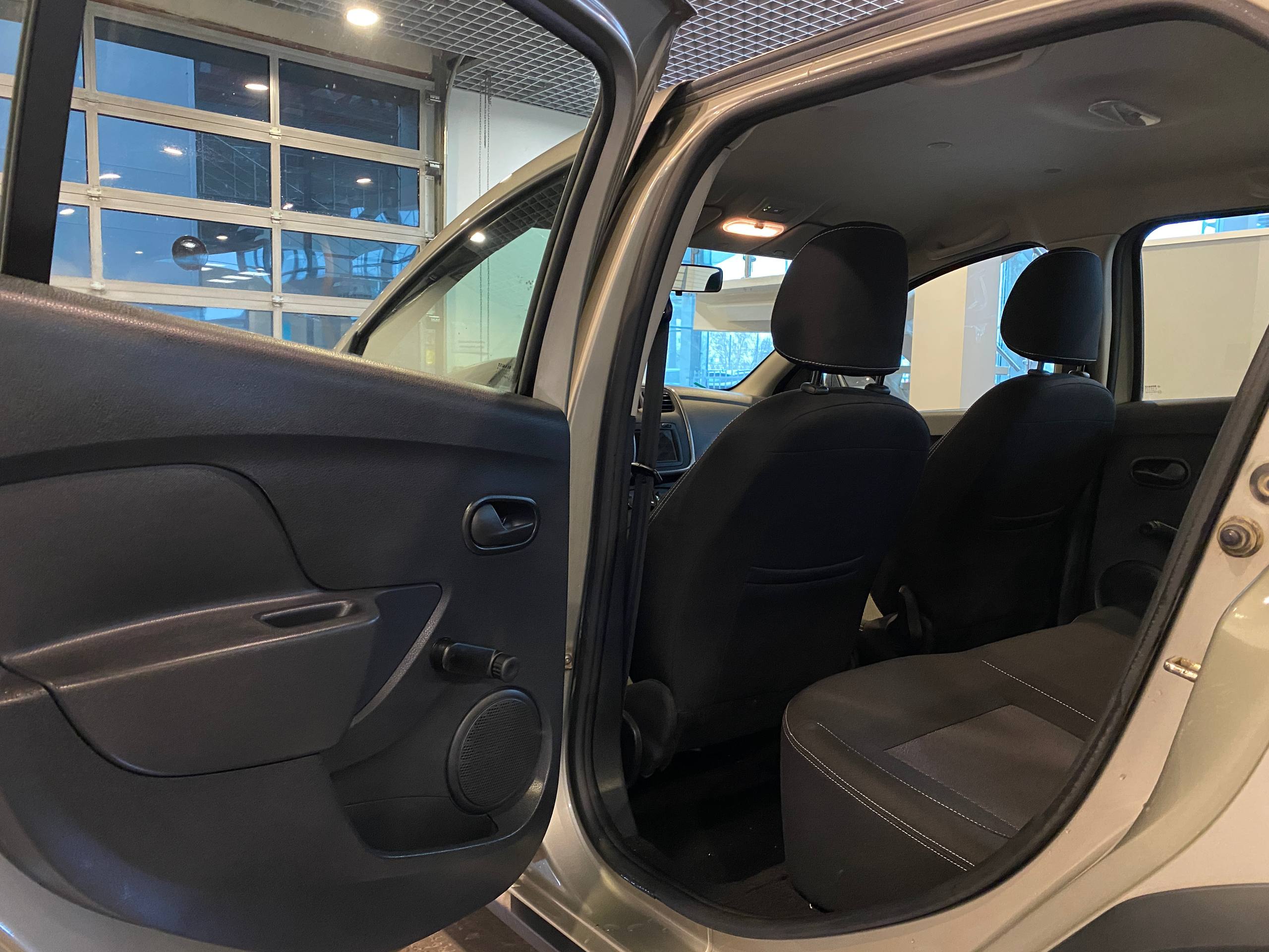 RENAULT LOGAN