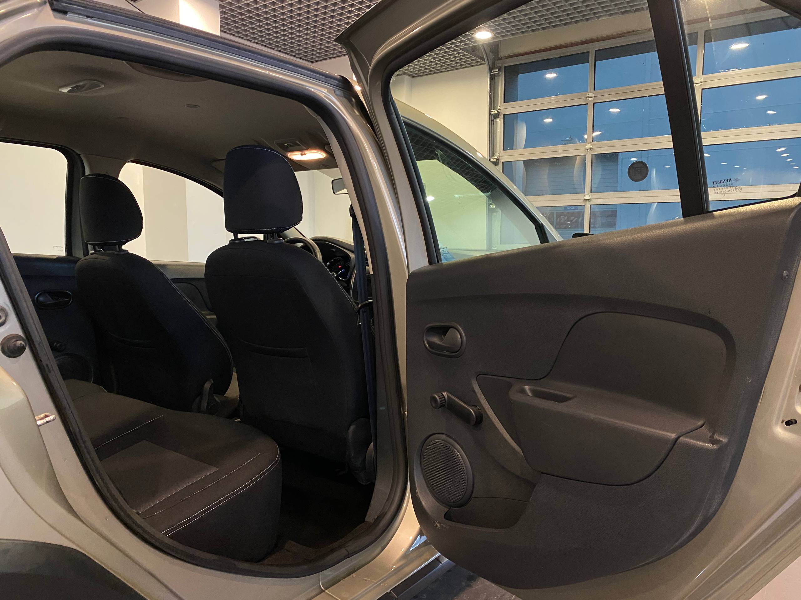 RENAULT LOGAN