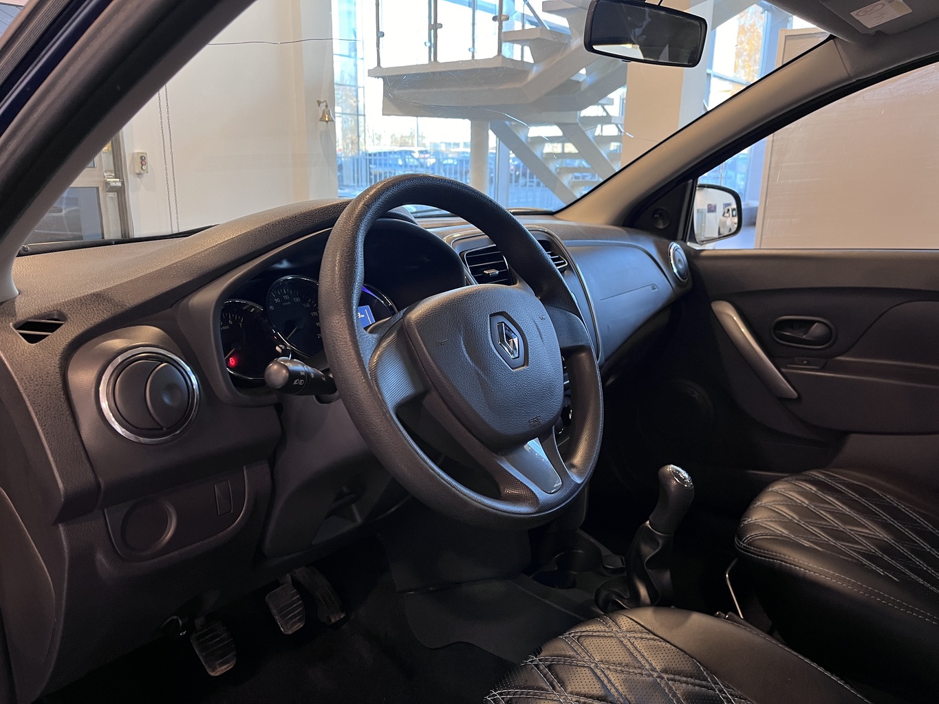 RENAULT LOGAN