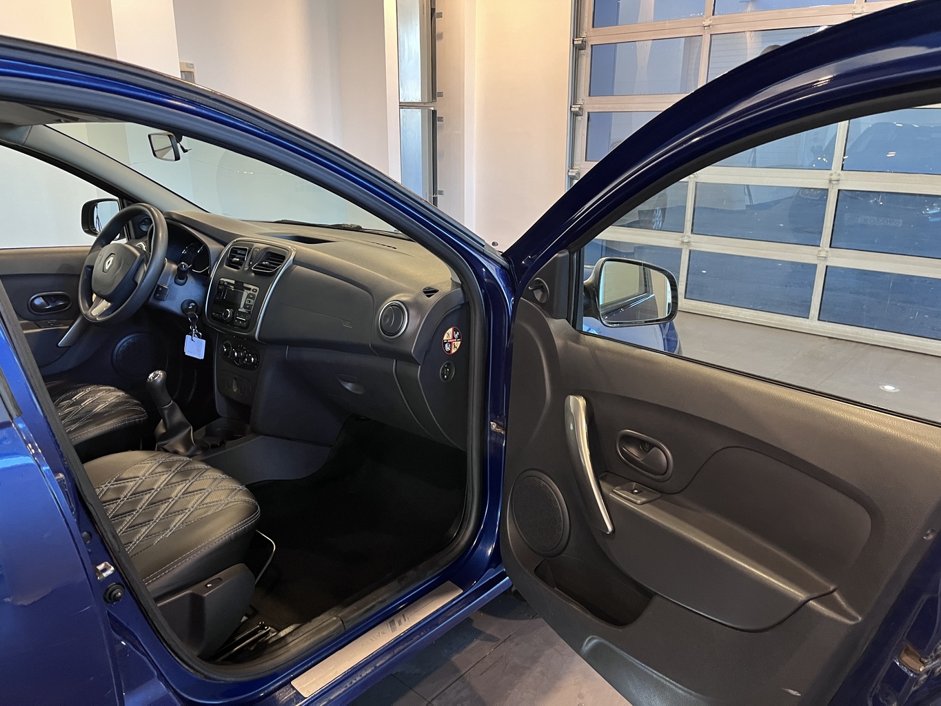 RENAULT LOGAN