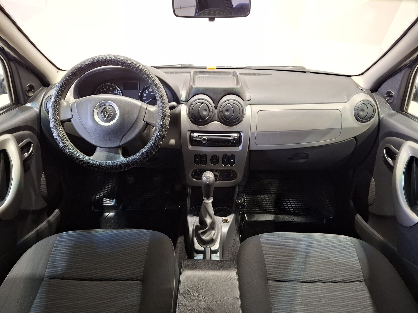 RENAULT LOGAN