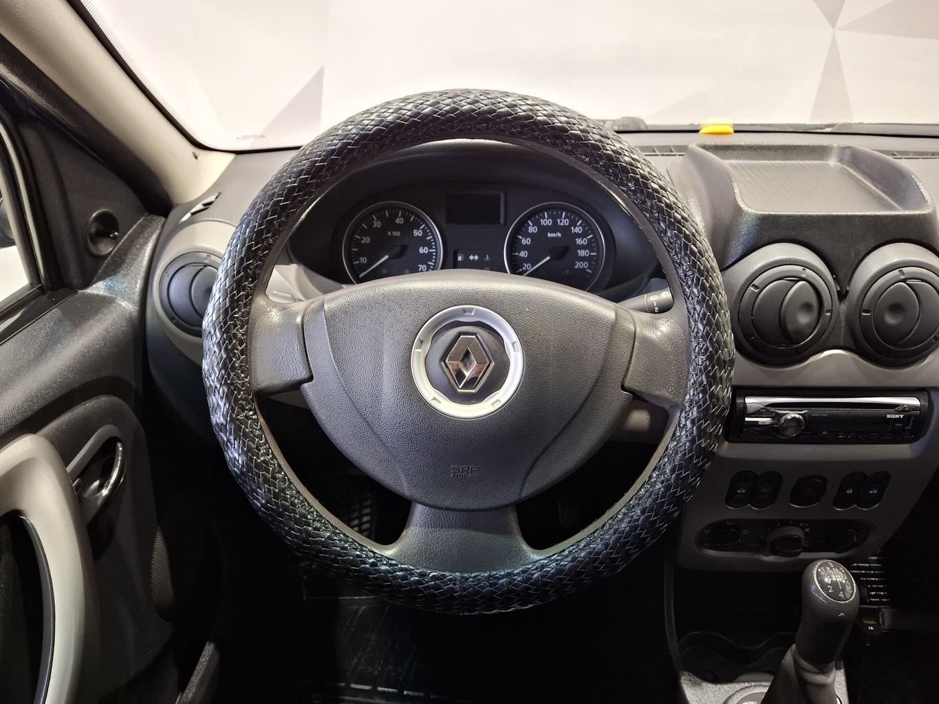 RENAULT LOGAN