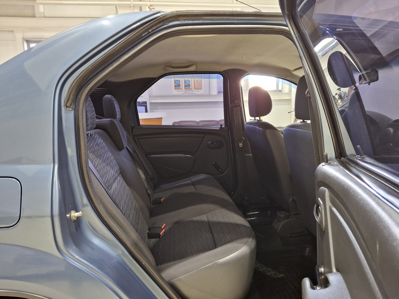 RENAULT LOGAN
