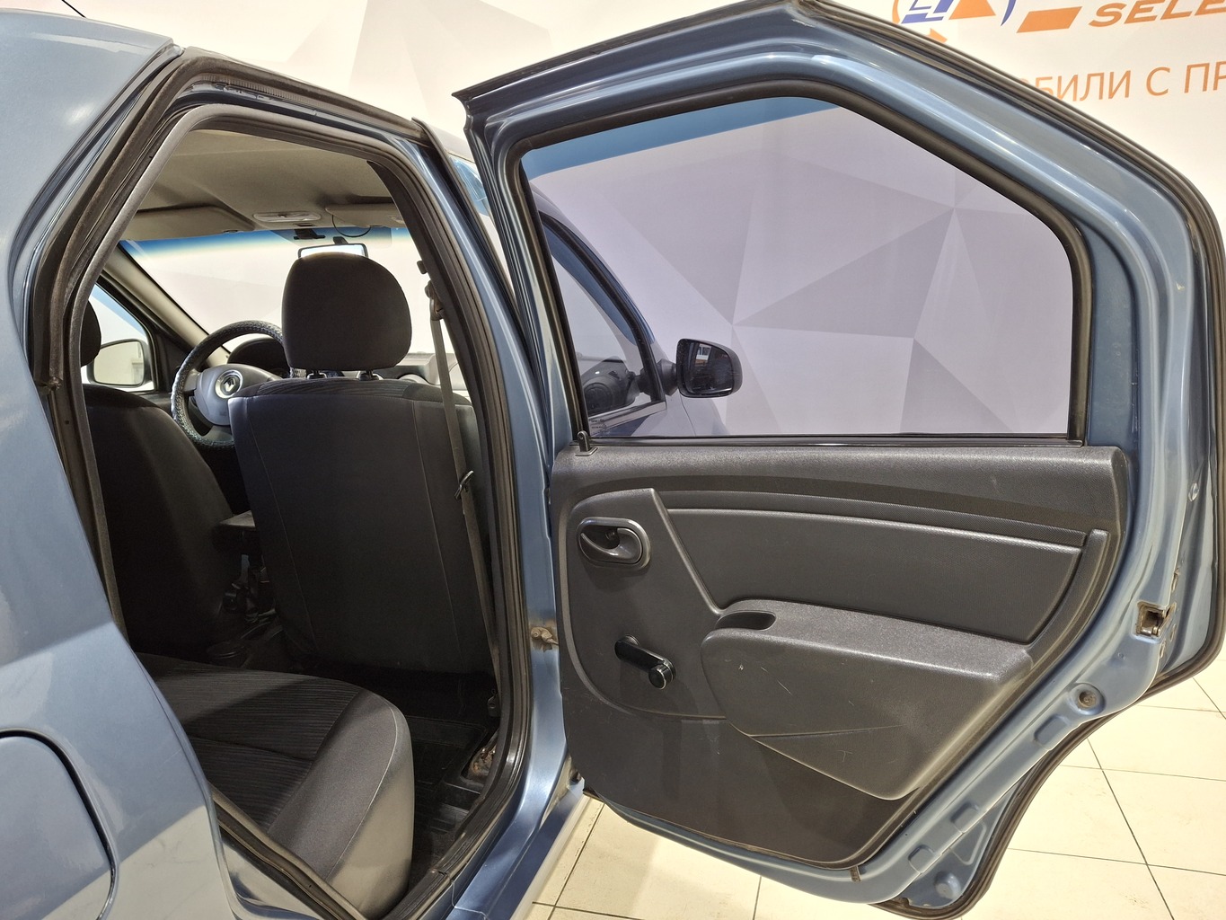 RENAULT LOGAN