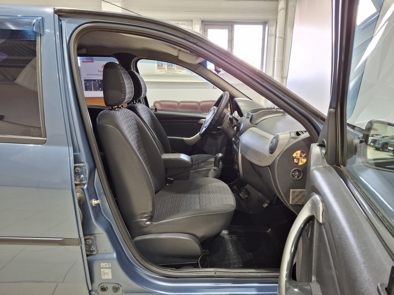 RENAULT LOGAN