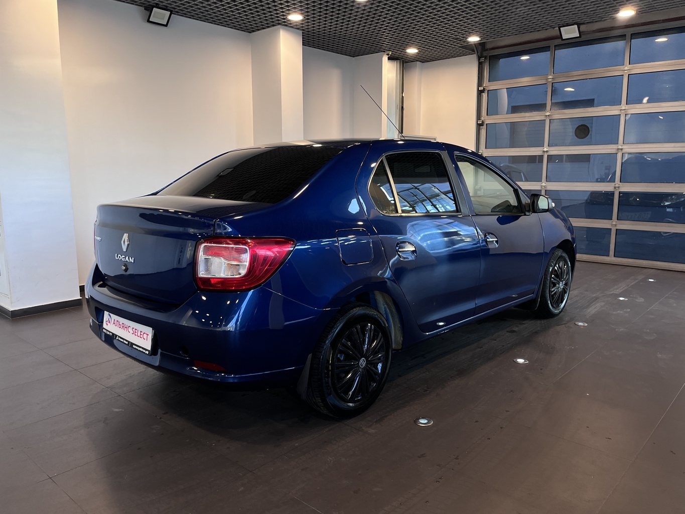 RENAULT LOGAN