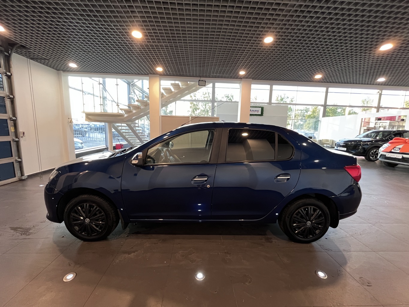 RENAULT LOGAN