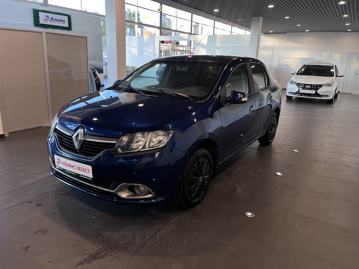 RENAULT LOGAN
