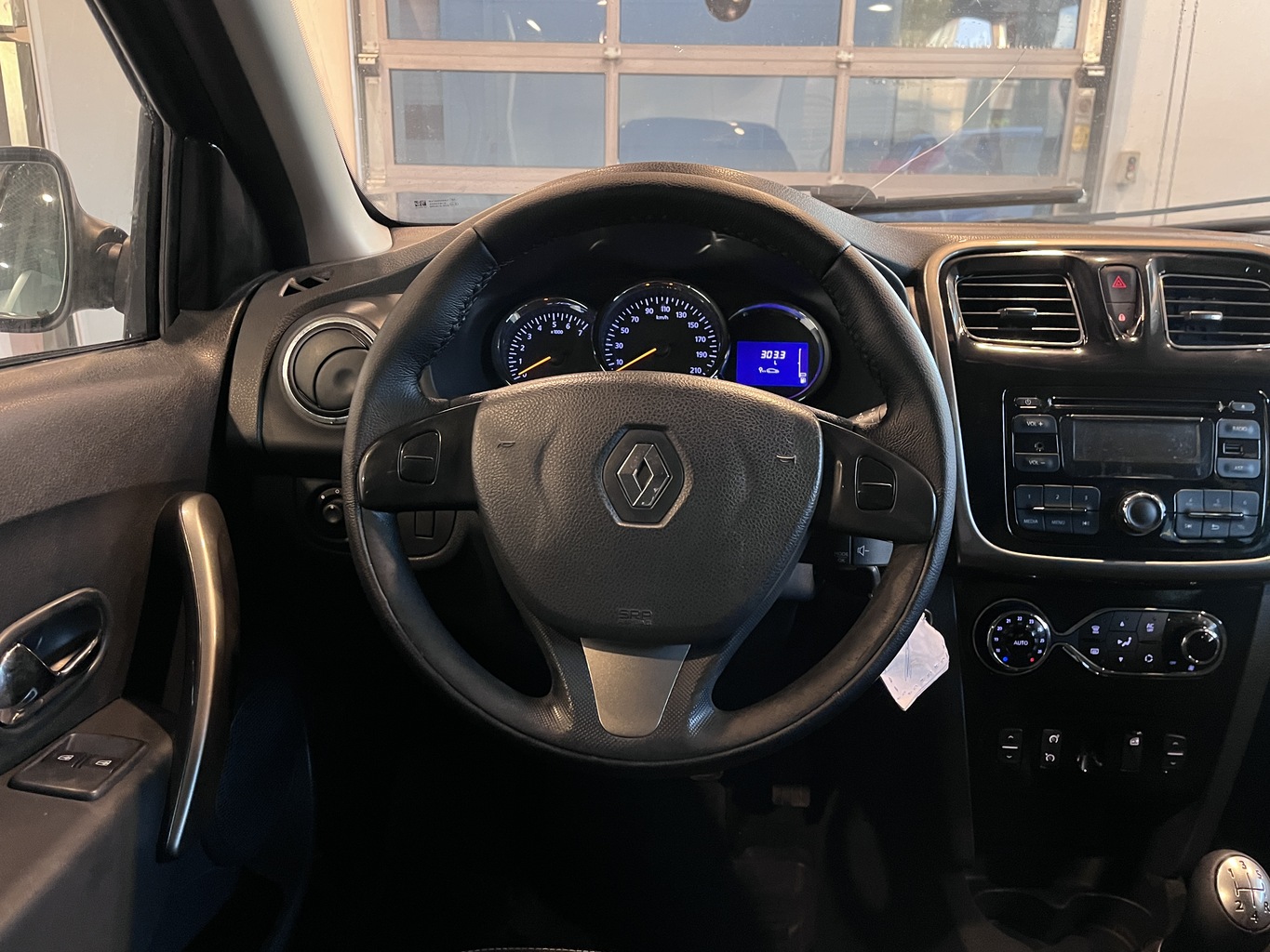 RENAULT LOGAN