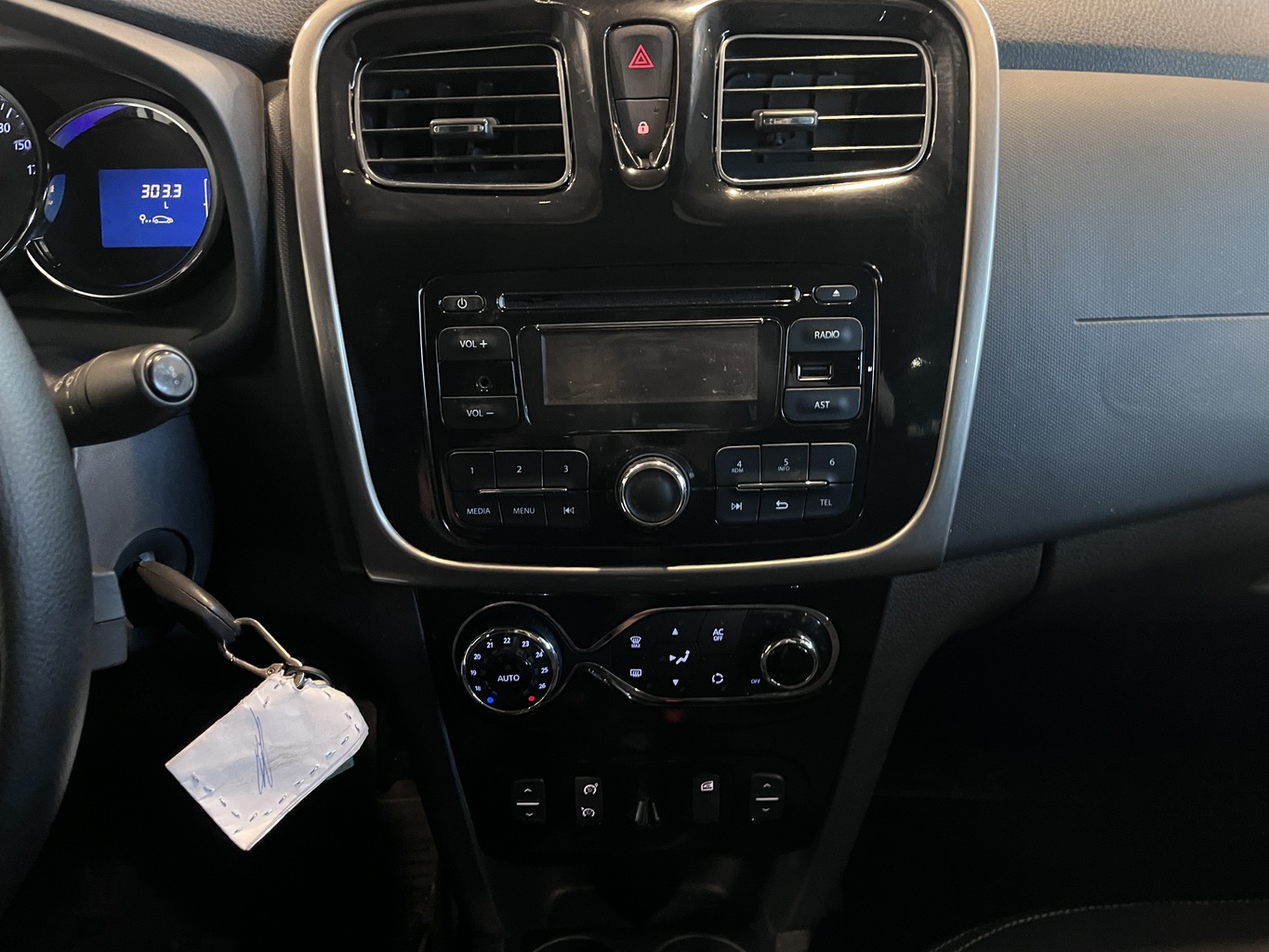 RENAULT LOGAN
