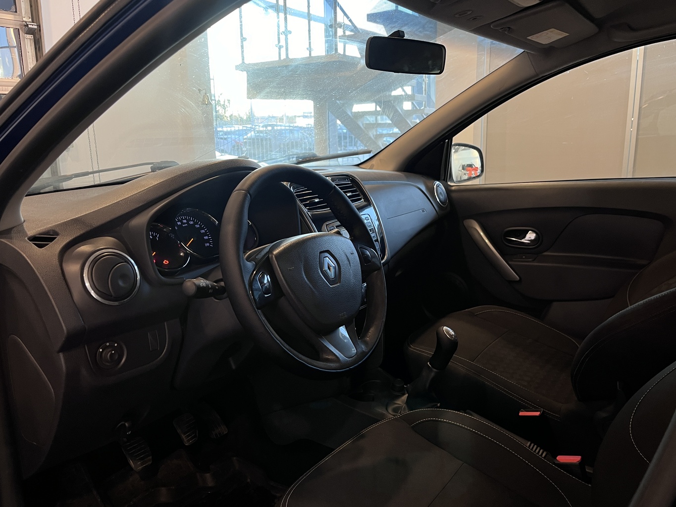 RENAULT LOGAN