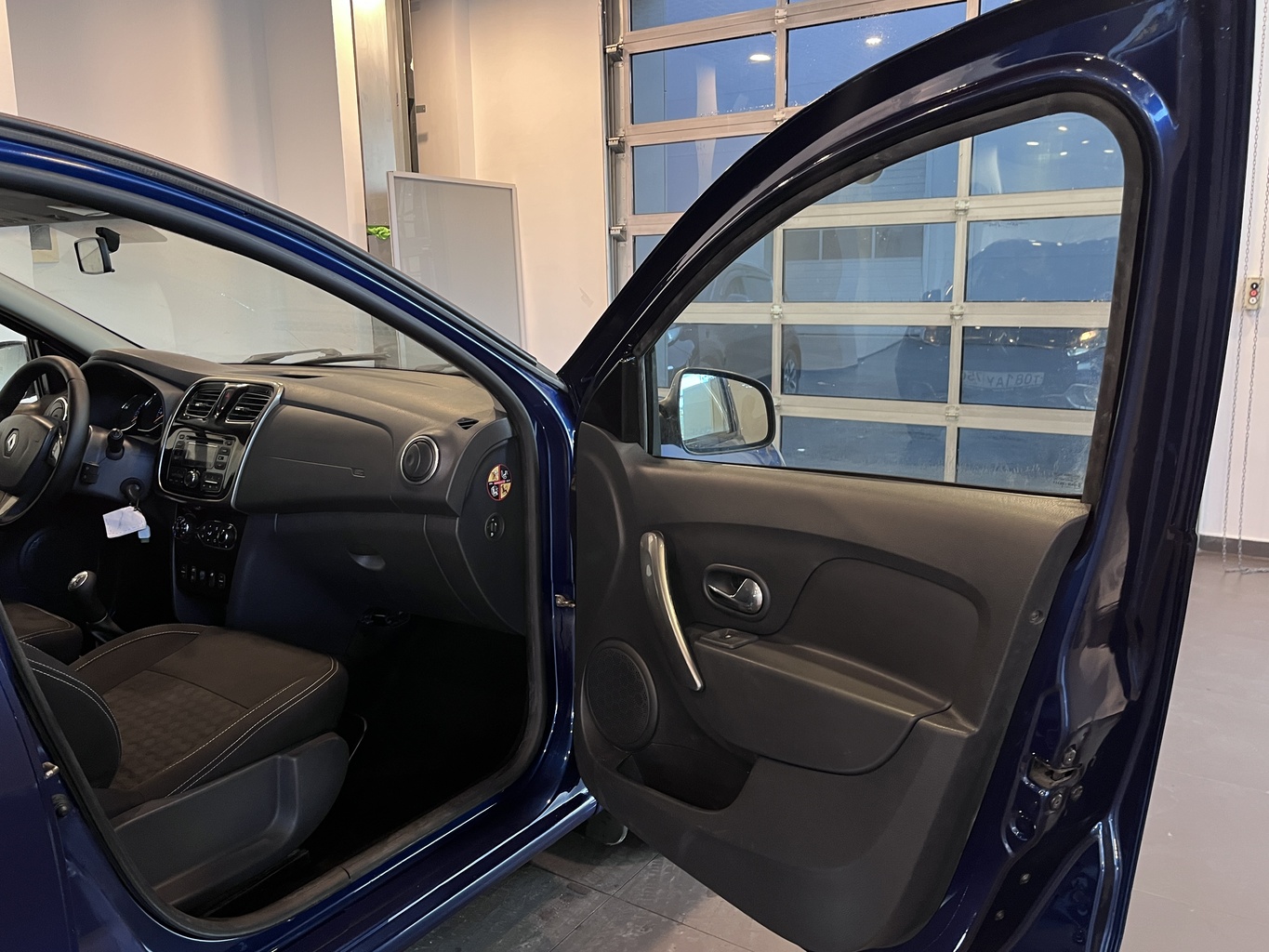 RENAULT LOGAN