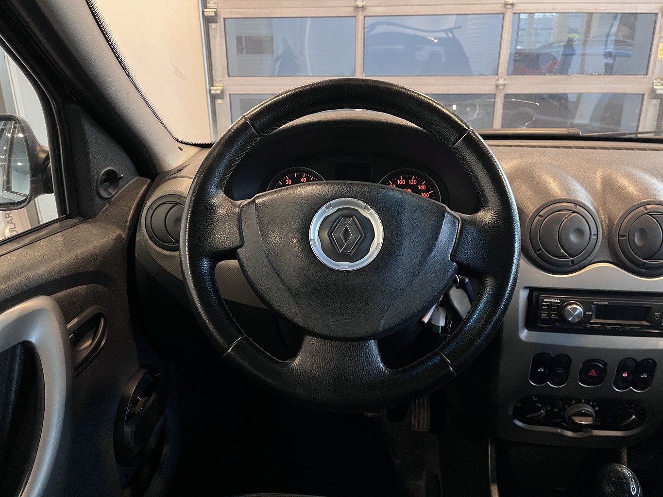 RENAULT LOGAN