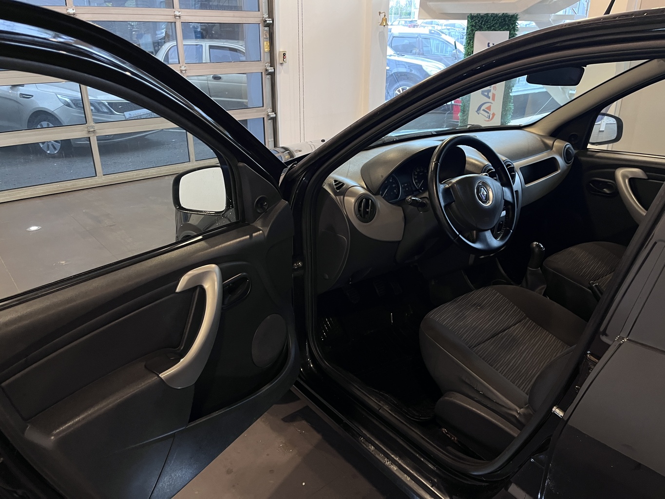 RENAULT SANDERO