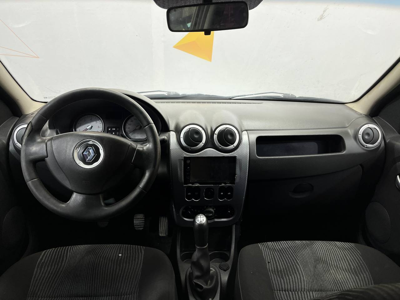 RENAULT LOGAN