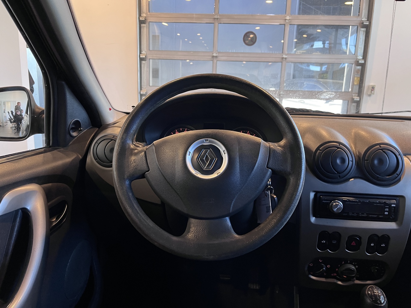 RENAULT LOGAN