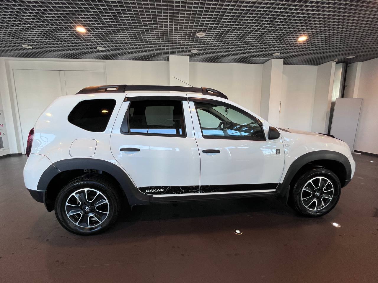 RENAULT DUSTER