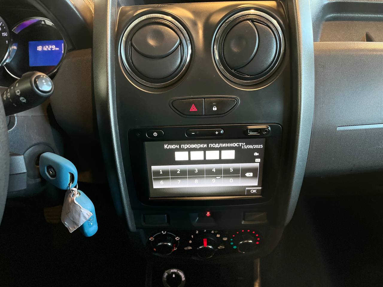 RENAULT DUSTER