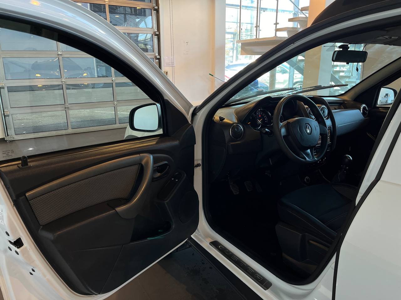 RENAULT DUSTER
