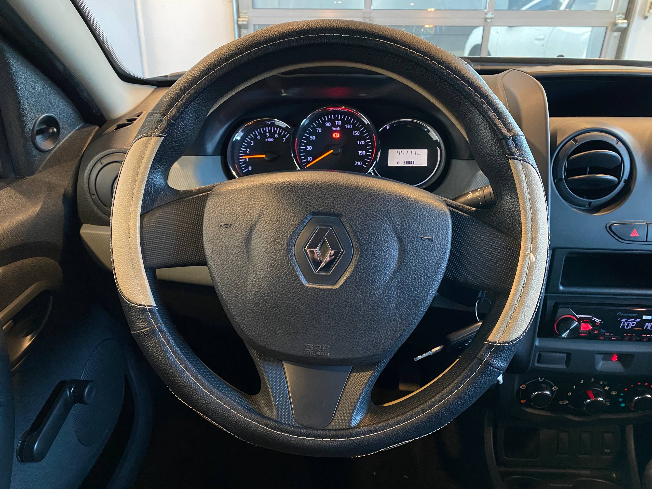RENAULT DUSTER
