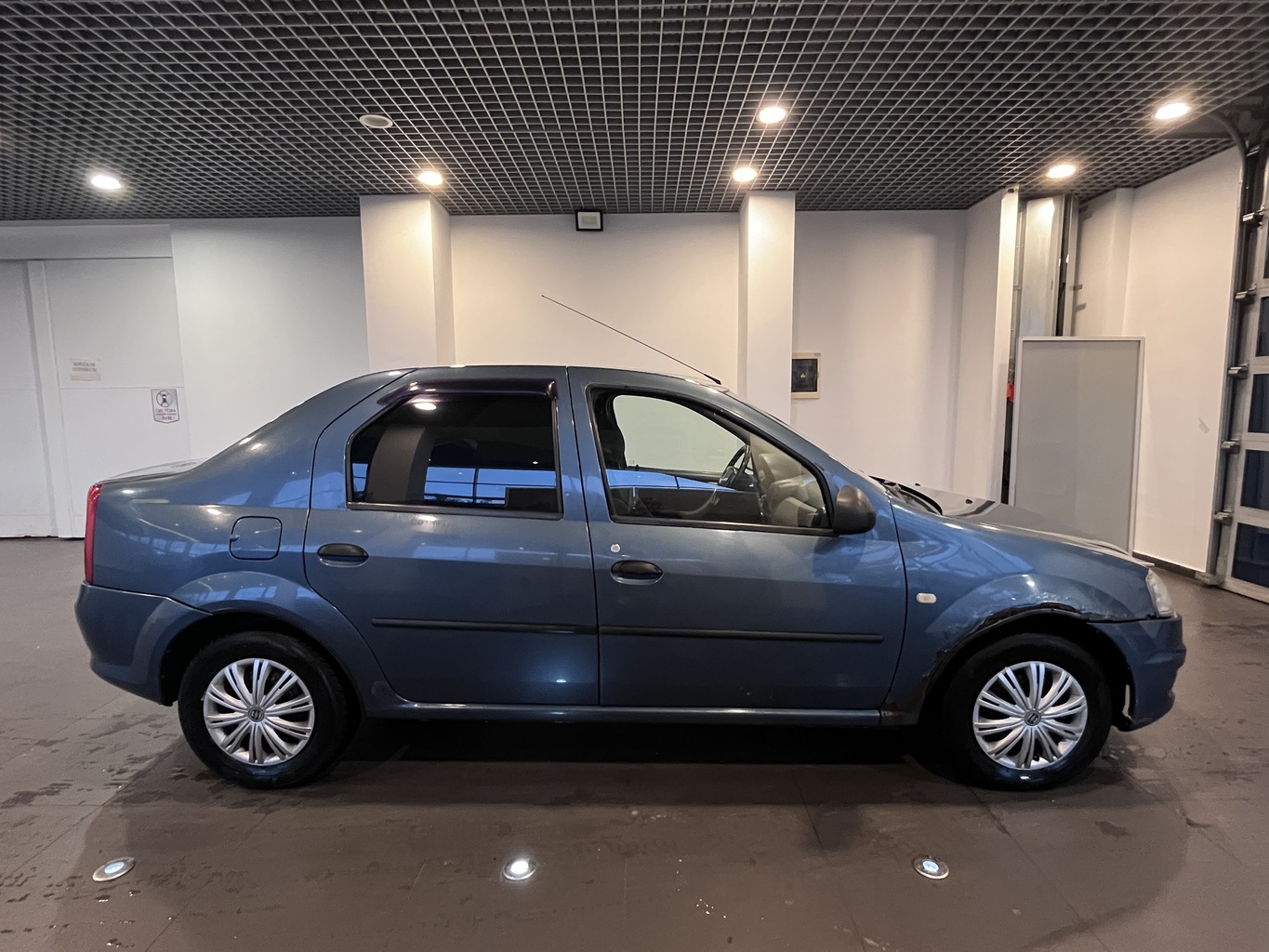 RENAULT LOGAN