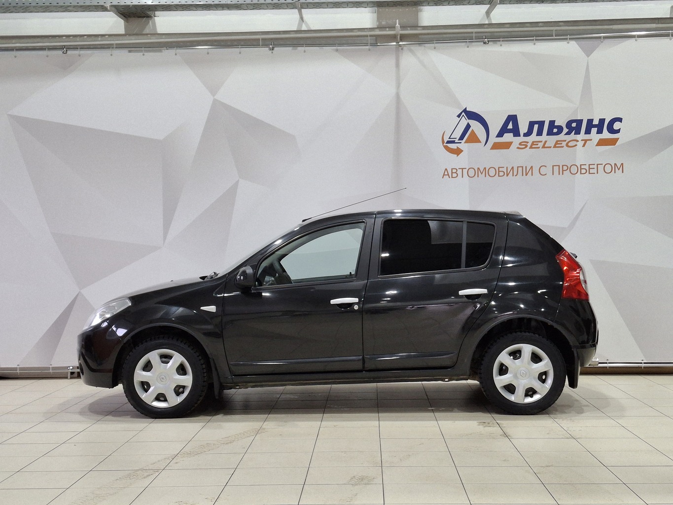 RENAULT SANDERO
