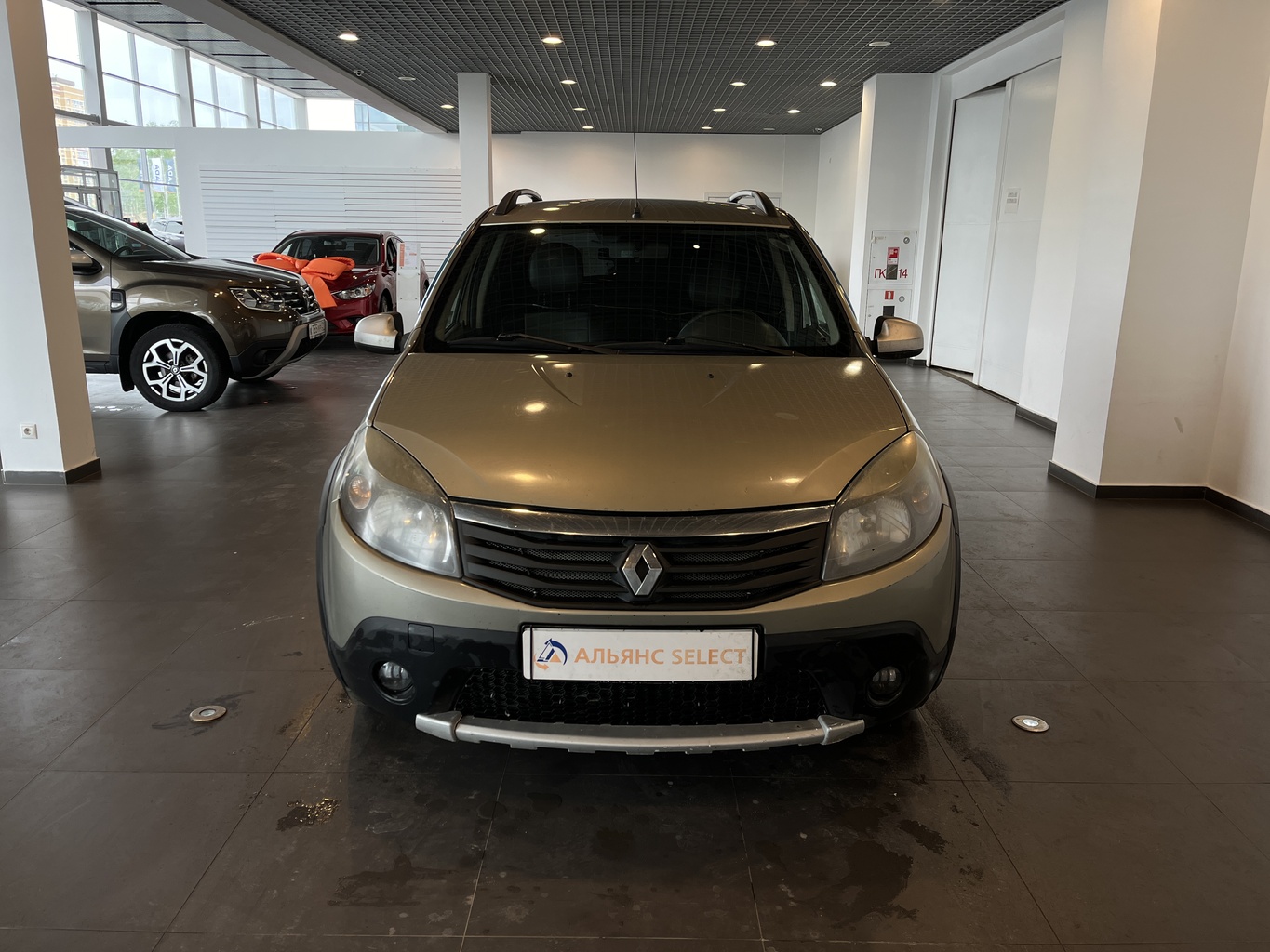 RENAULT SANDERO
