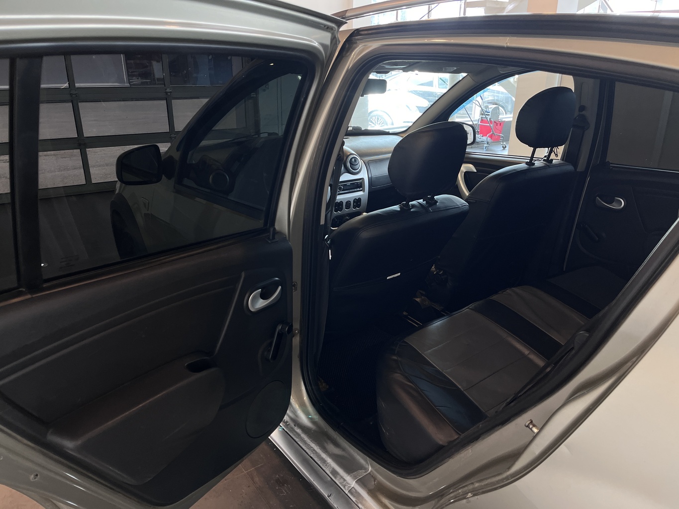RENAULT SANDERO