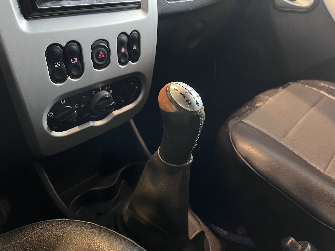 RENAULT SANDERO