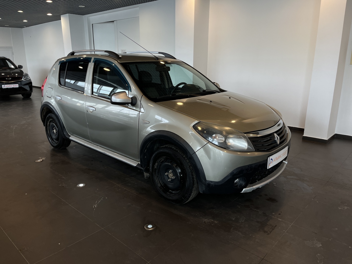 RENAULT SANDERO