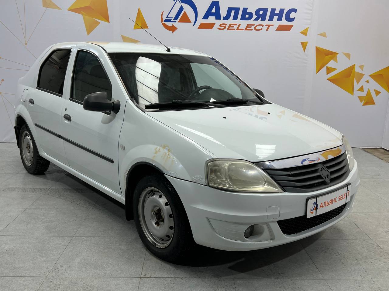 RENAULT LOGAN