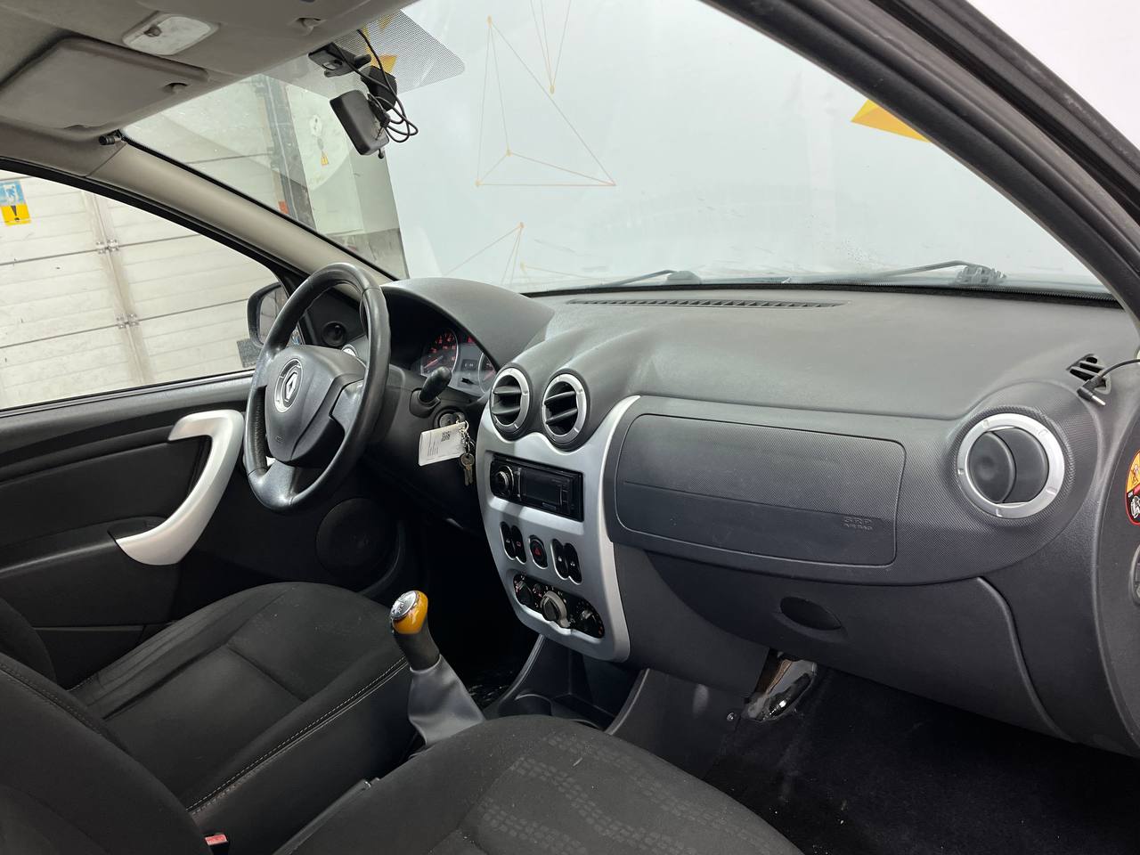 RENAULT SANDERO