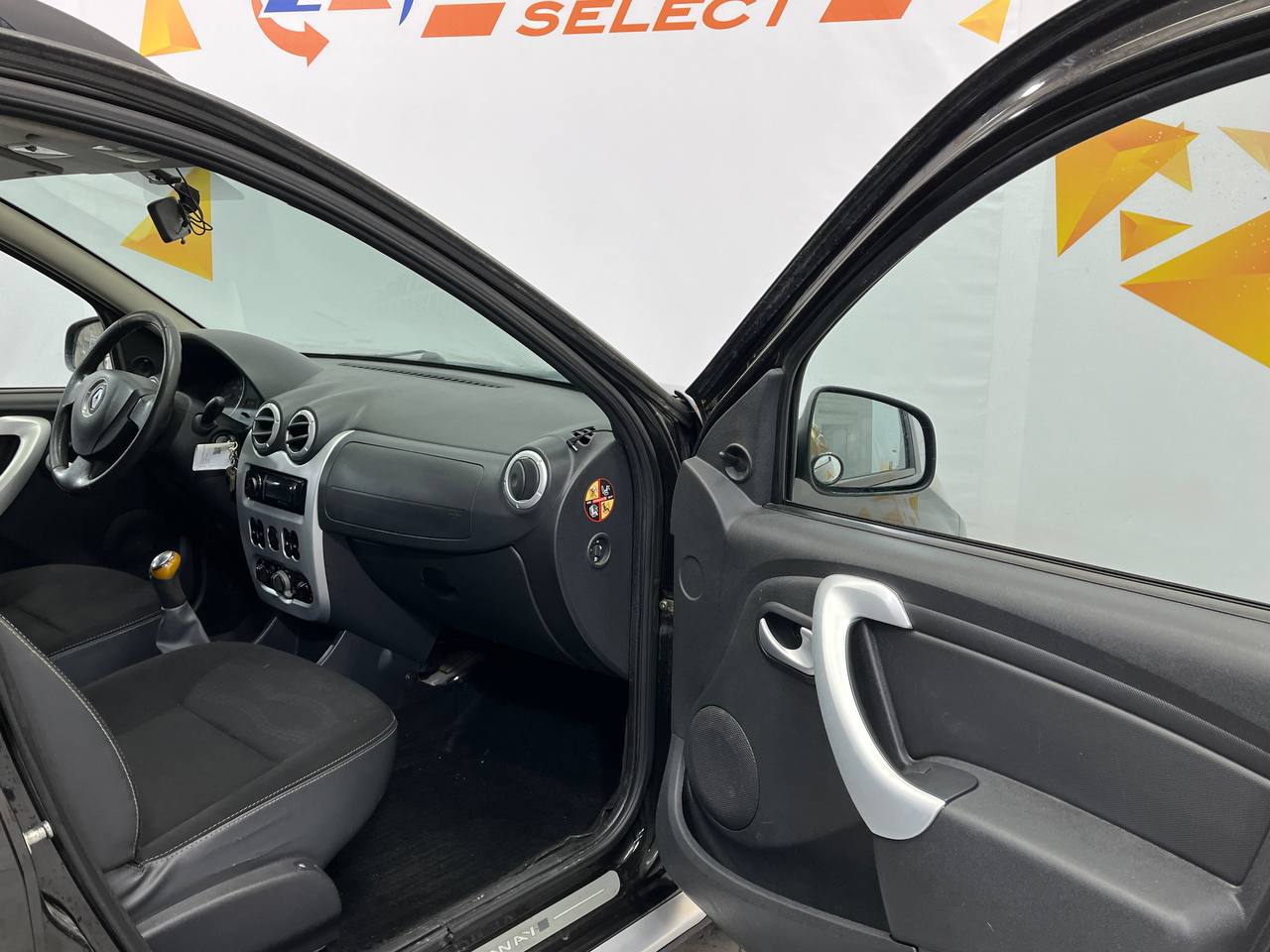 RENAULT SANDERO