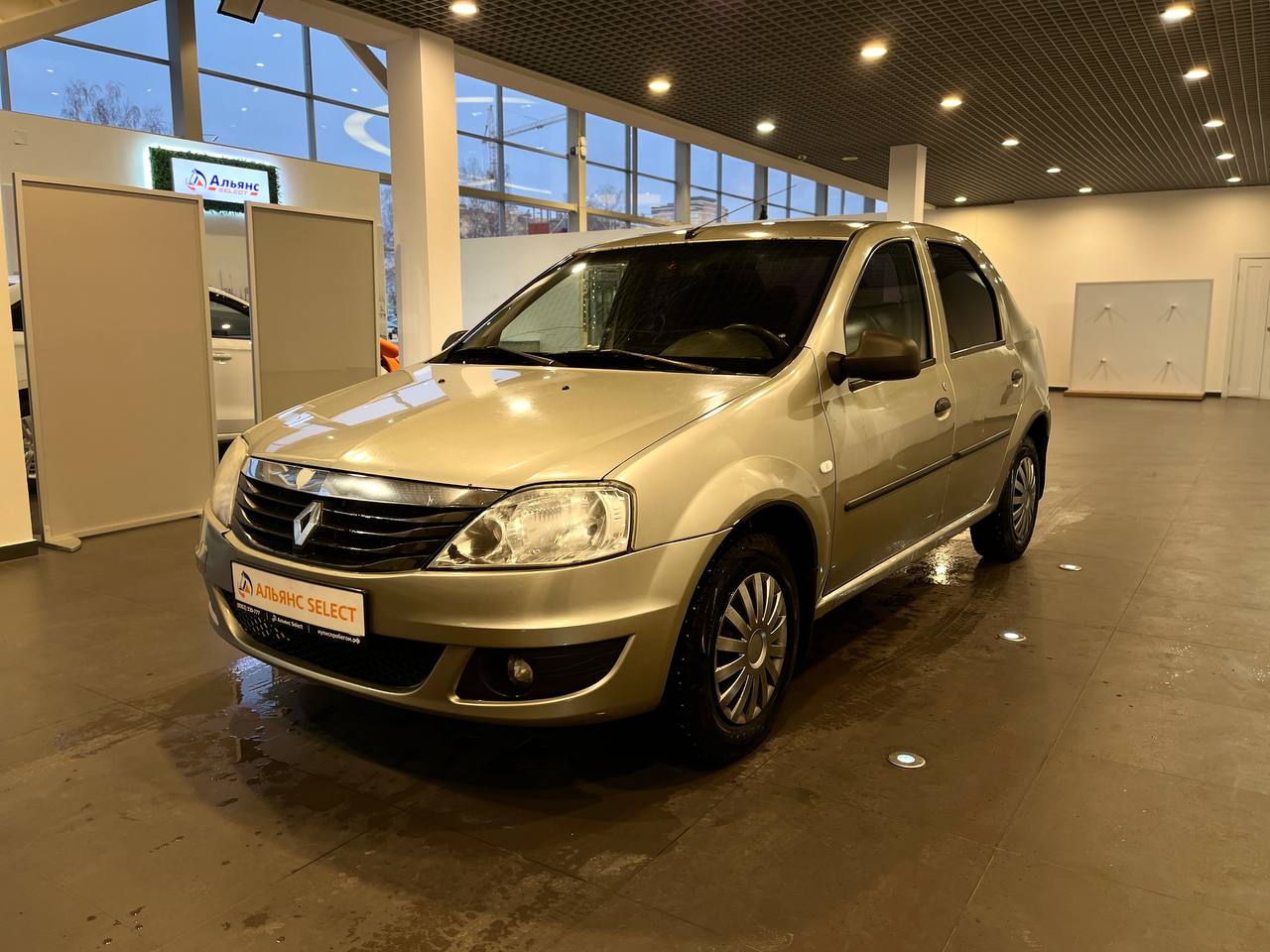 RENAULT LOGAN