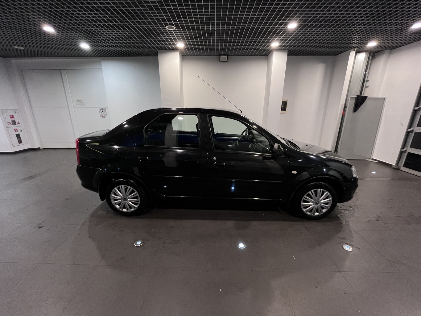 RENAULT LOGAN