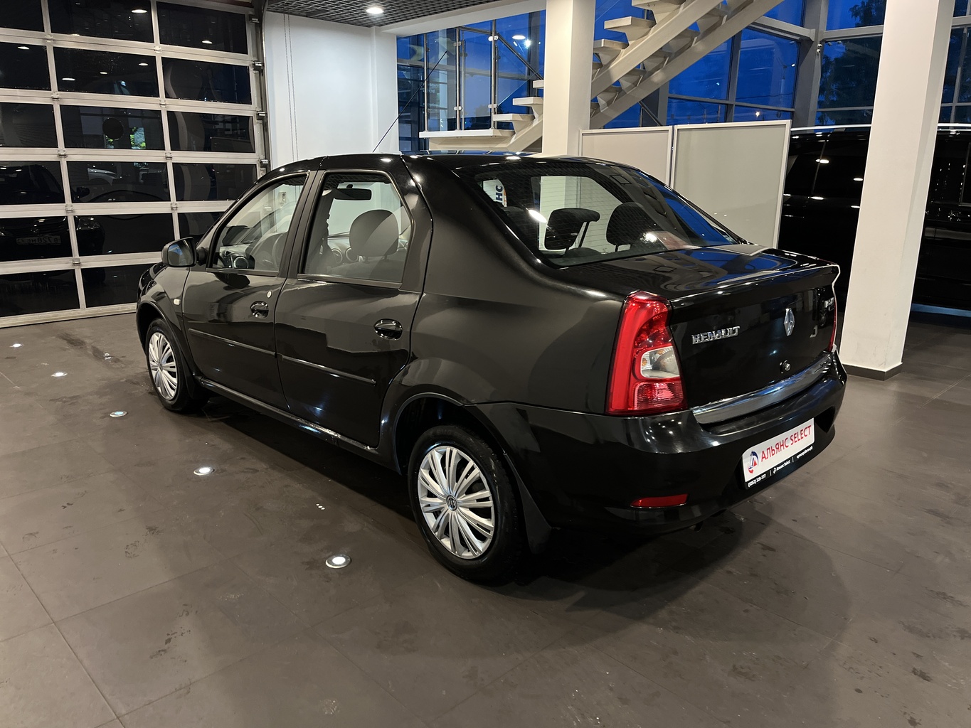 RENAULT LOGAN