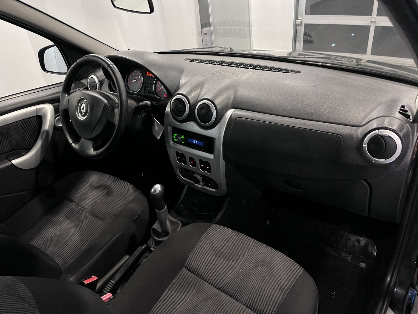 RENAULT LOGAN