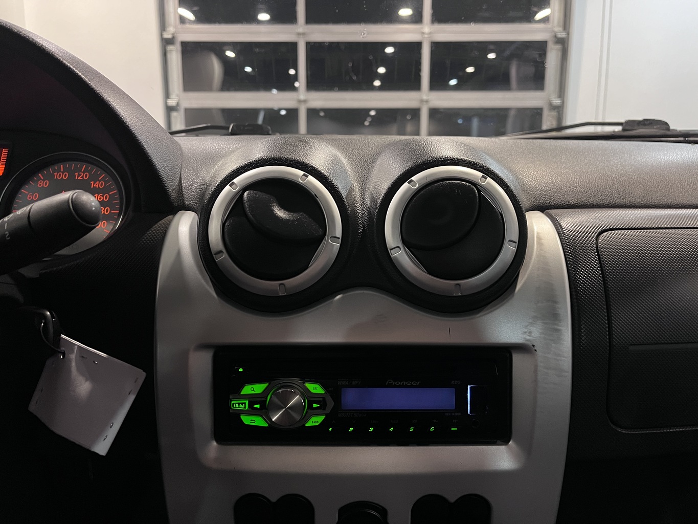 RENAULT LOGAN