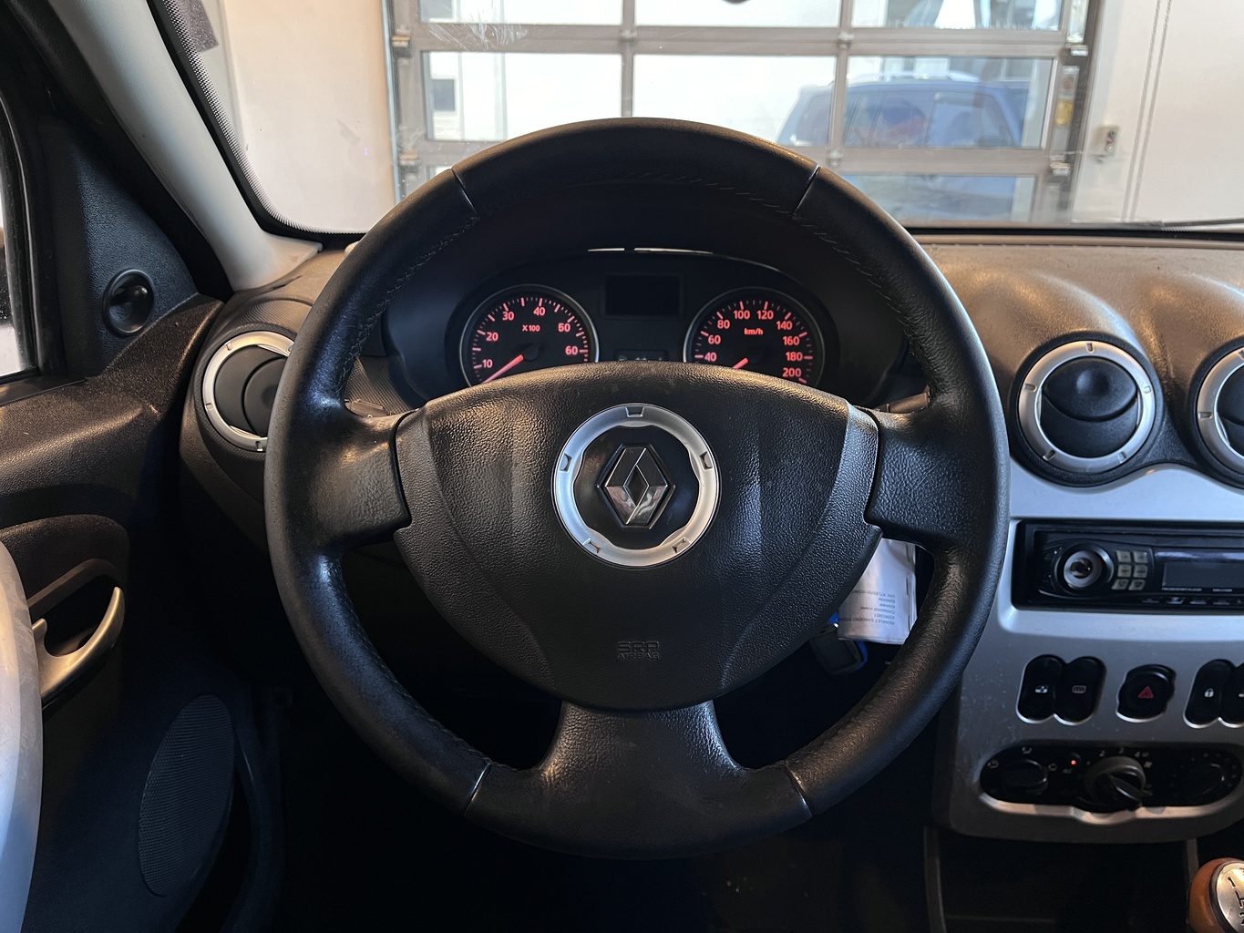 RENAULT SANDERO