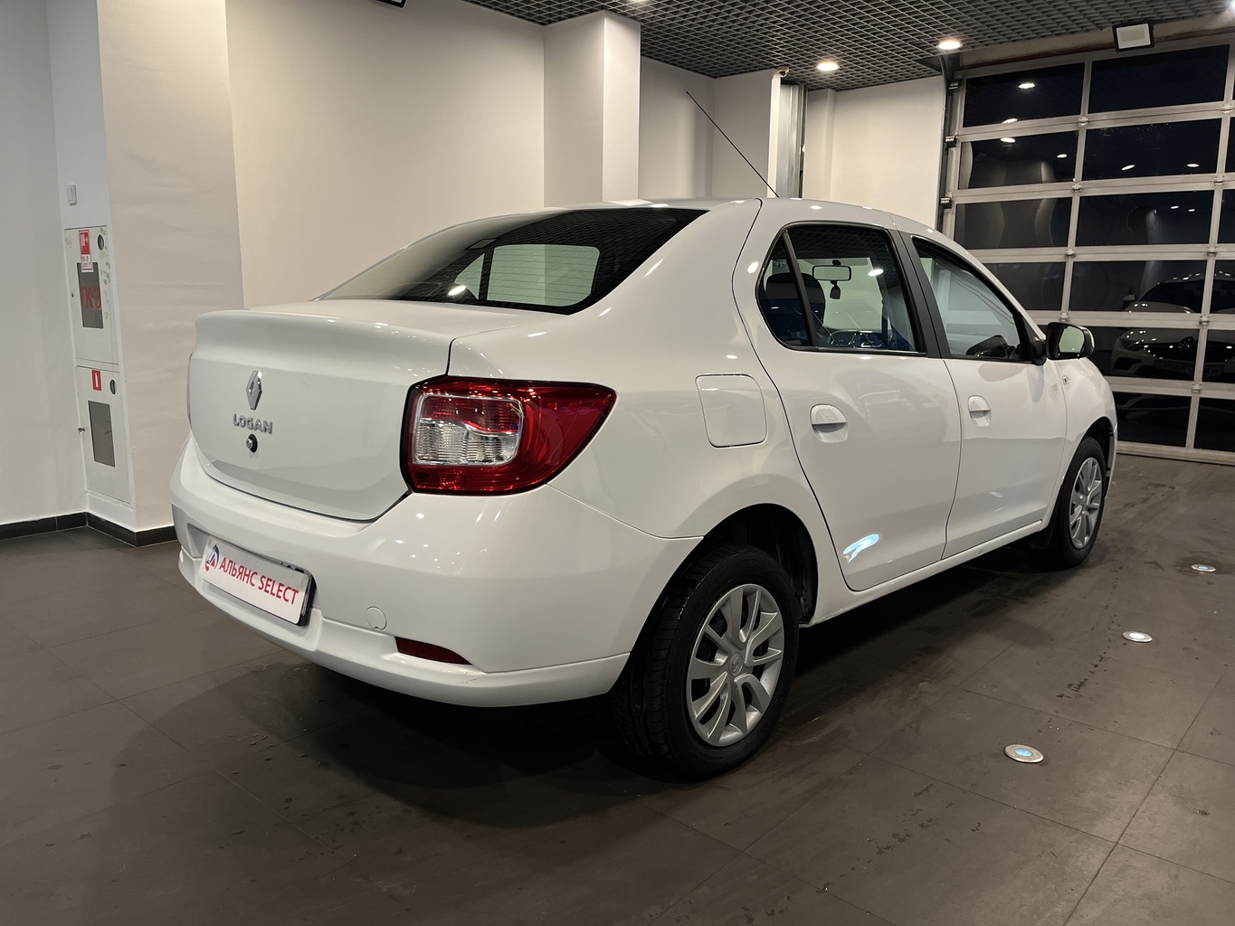 RENAULT LOGAN