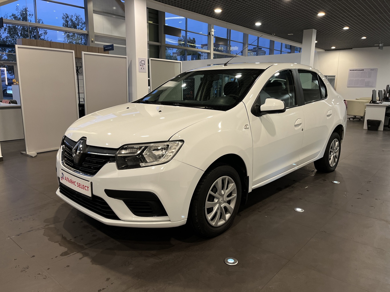 RENAULT LOGAN