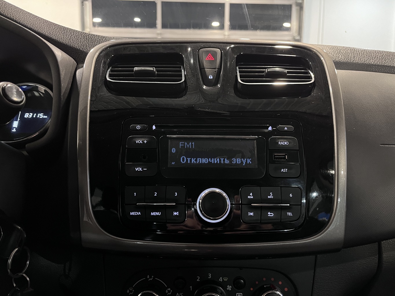 RENAULT LOGAN