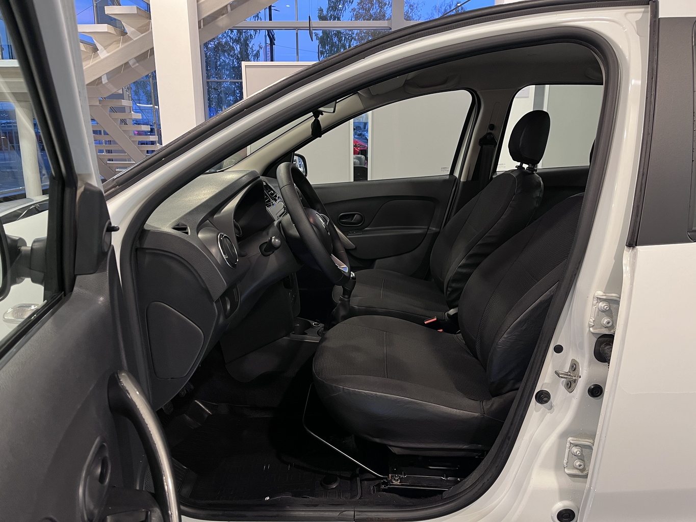 RENAULT LOGAN