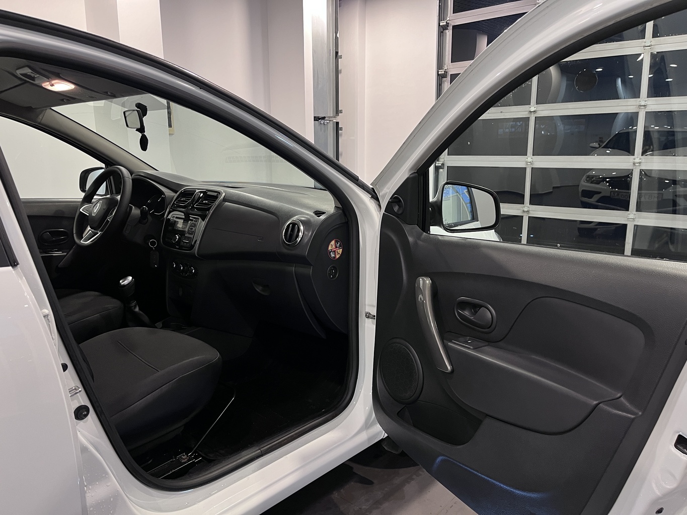 RENAULT LOGAN