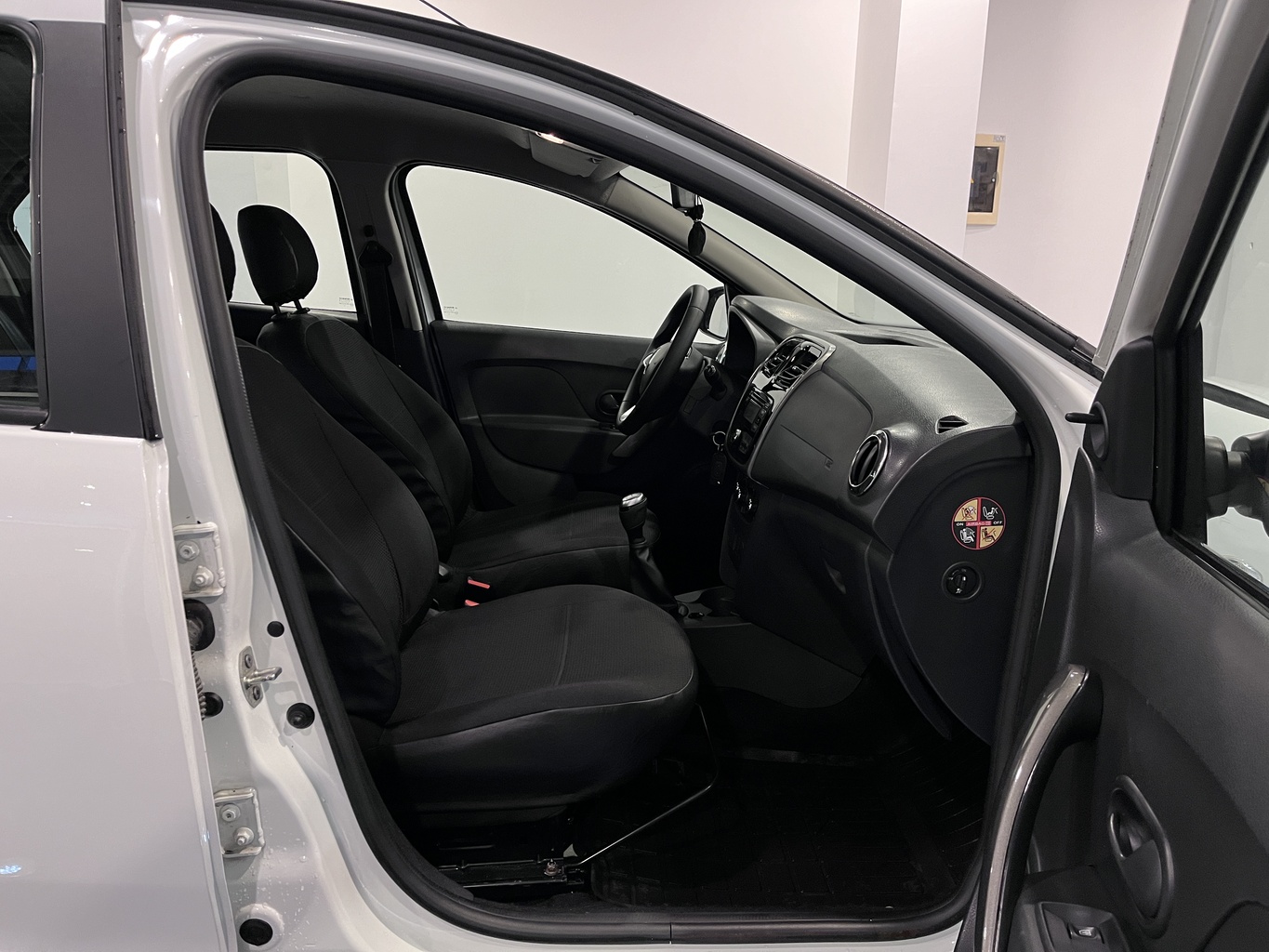 RENAULT LOGAN
