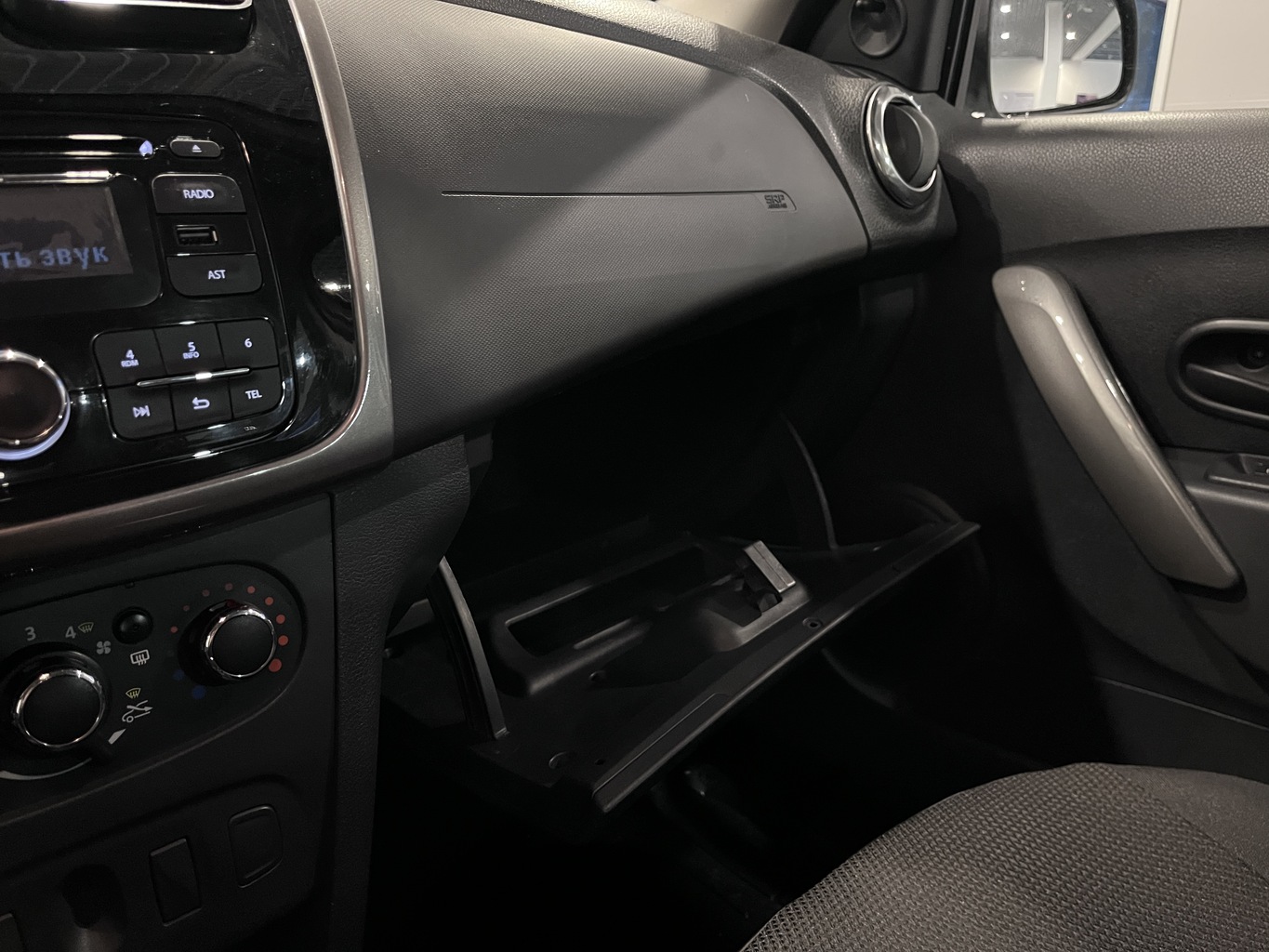 RENAULT LOGAN
