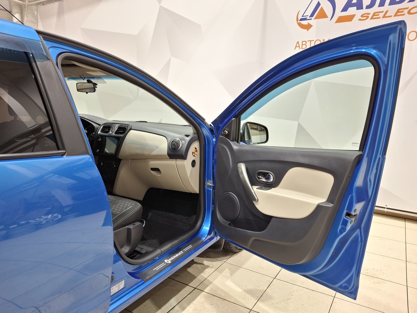 RENAULT LOGAN