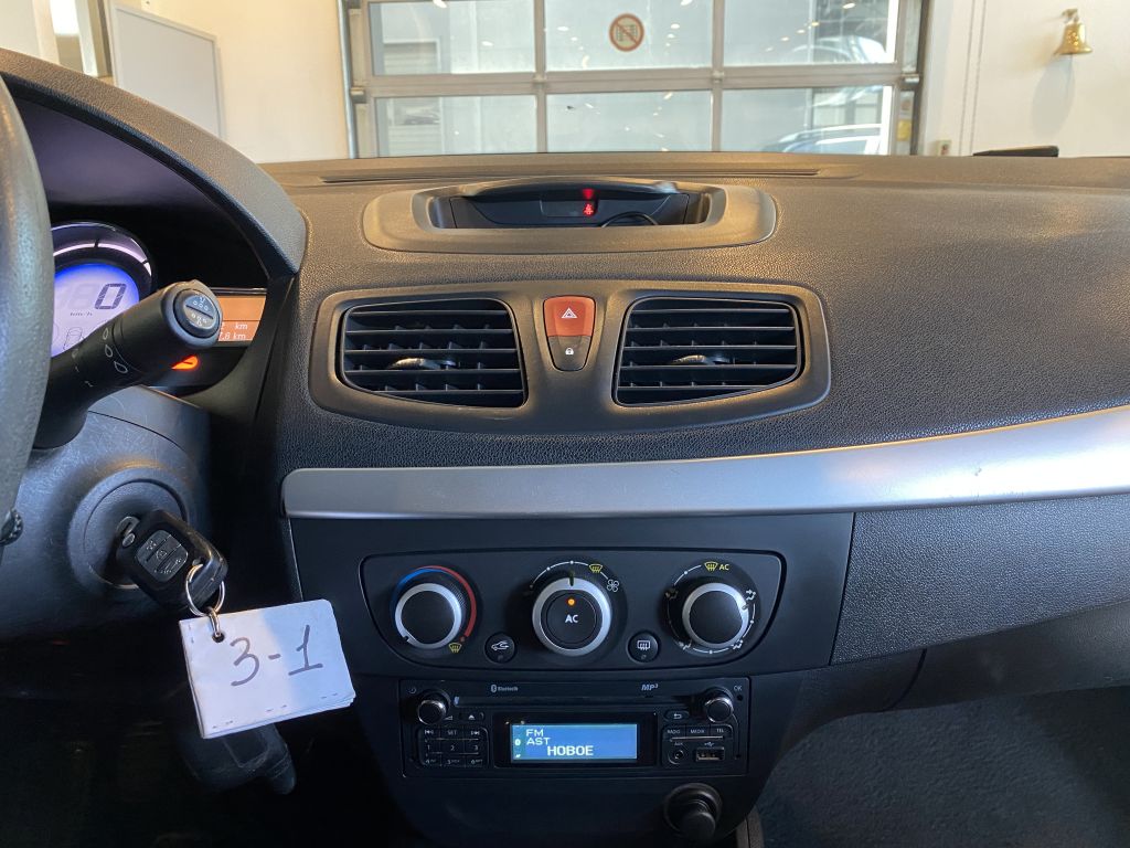 RENAULT FLUENCE