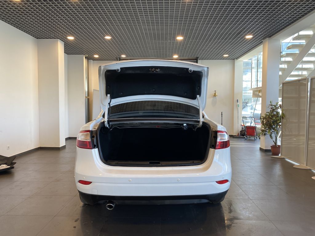 RENAULT FLUENCE
